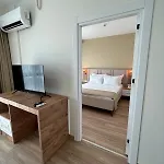Petra Port Hotel