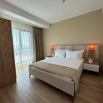 Отель Petra Port 4*