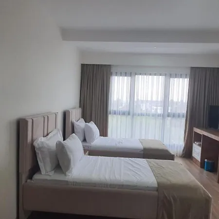 Petra Port Отель 4*