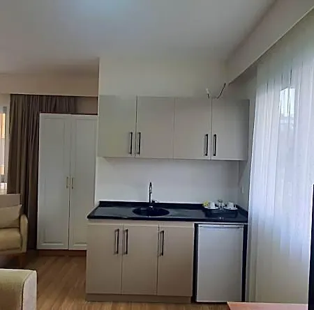 Petra Port Szálloda 4*