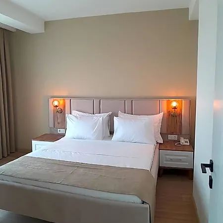 Hotel Petra Port 4*