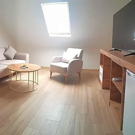 Hotel Petra Port 4*