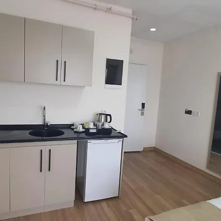 酒店 Petra Port 4*